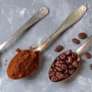 cafe-grains-moulu-instantane Café soluble ou moulu