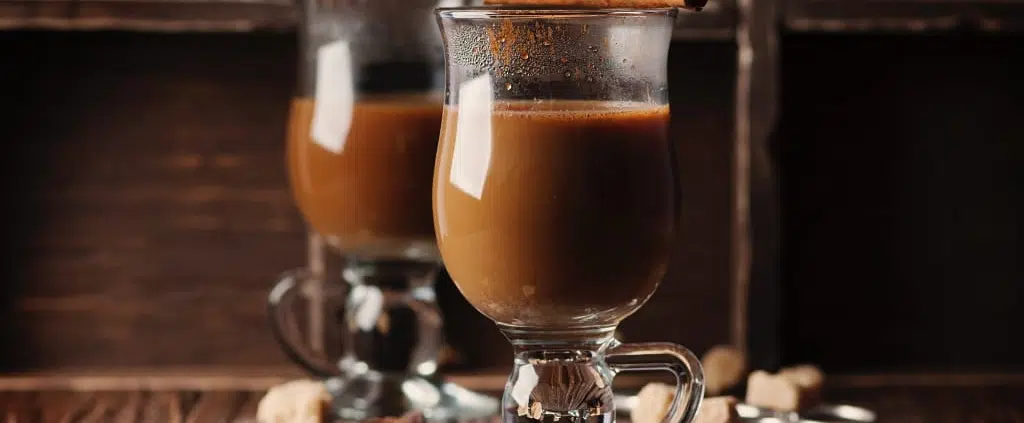 café Americano à la cannelle