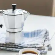 cafetiere-a-l-italienne La cafetière à l'italienne