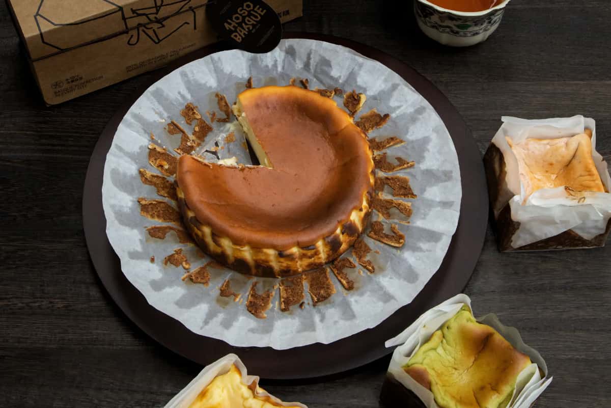 Cheesecake japonais et latte gourmand chez Hoso Basque