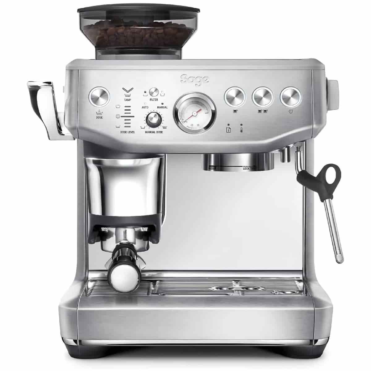 Sage Barista Express Impress sur un plan de travail