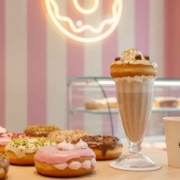Dreams Donuts : donuts personnalisés, Dreamshake et nouvelle vague de coffee shops sucrés